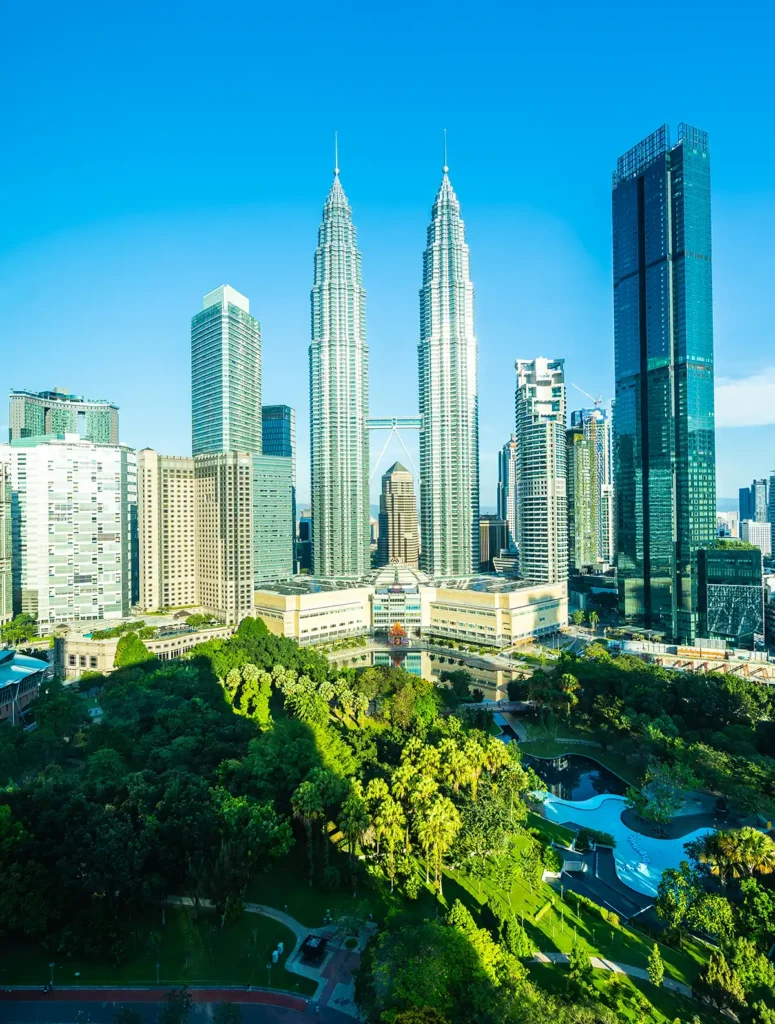 Discovering International Tourist Spots (MALAYSIA)