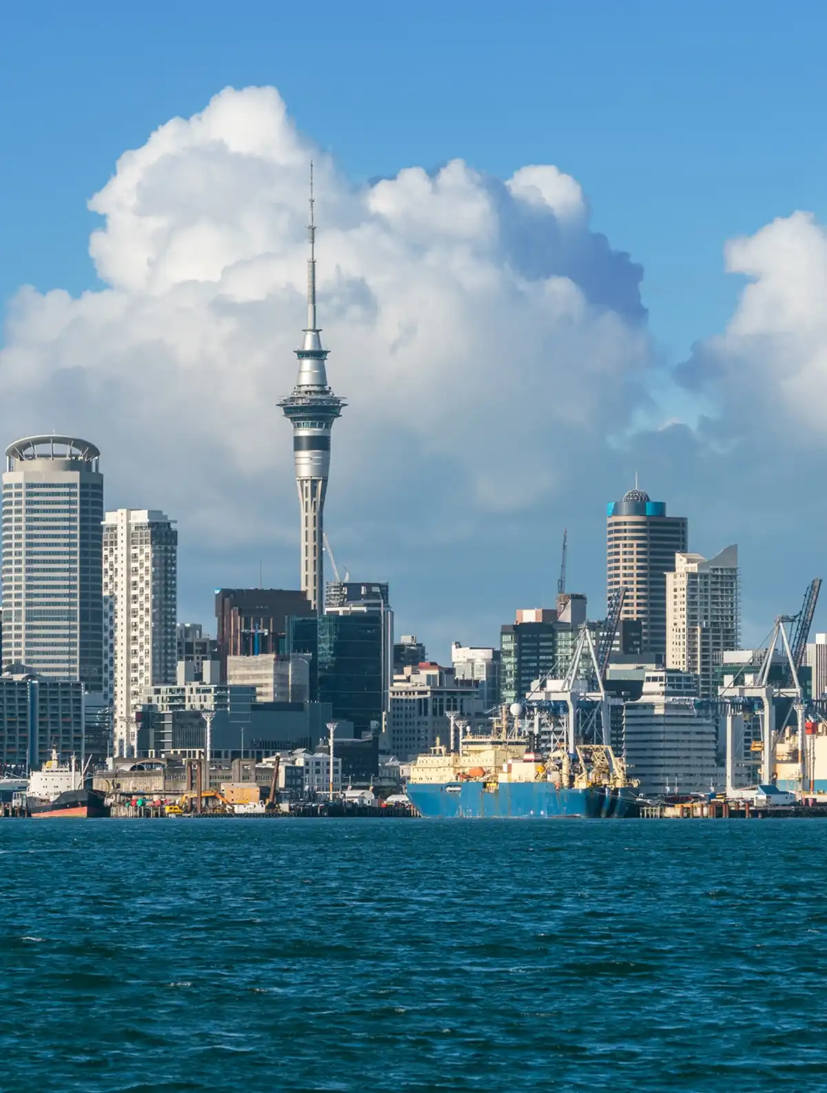 Discovering International Tourist Spots (NEW ZEALAND)